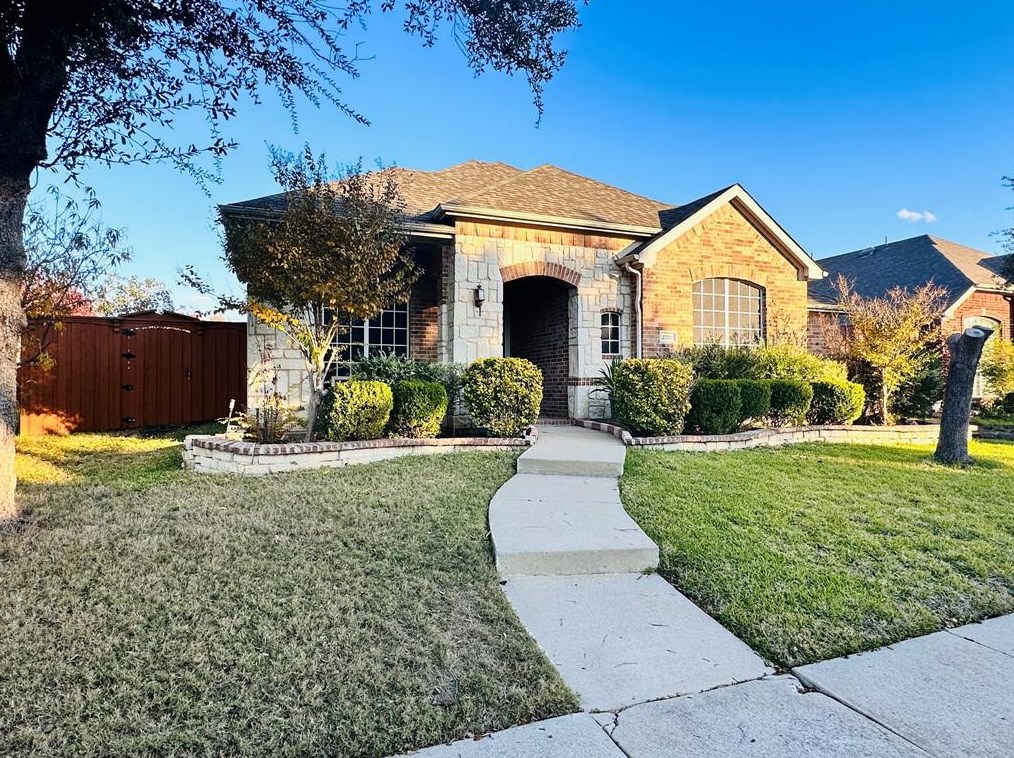 2726 Cedar Brook Dr, Garland, TX 75040