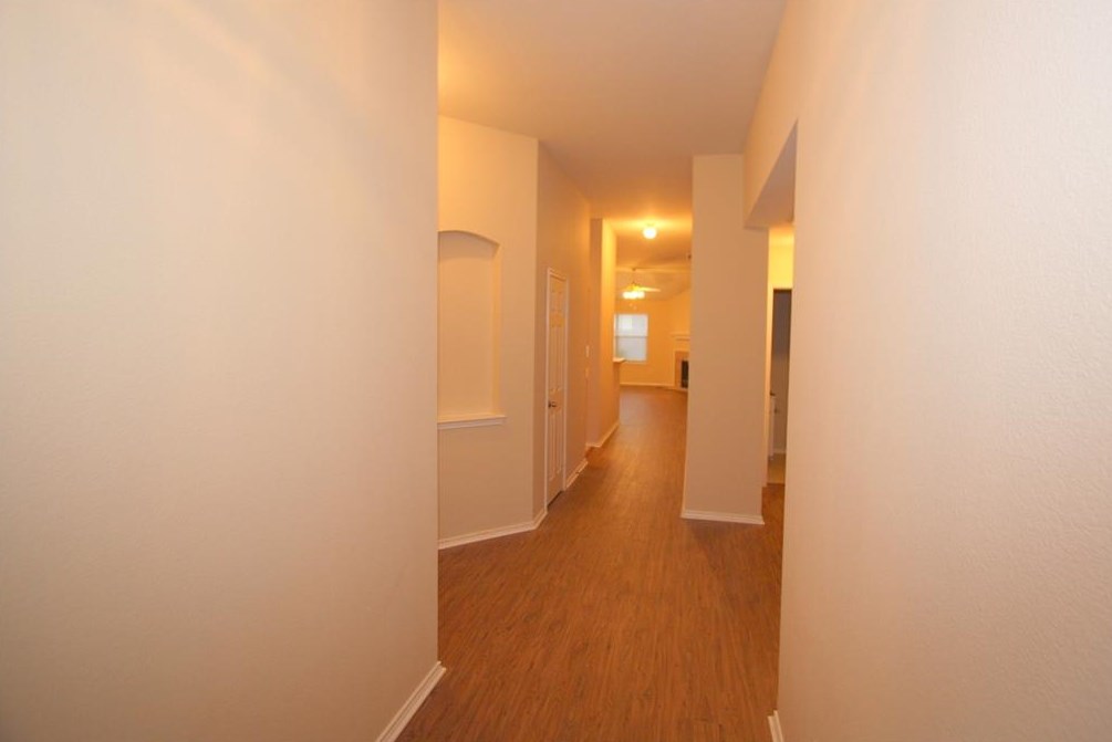 8112 Fleetwing Trl, Fort Worth, TX 76131