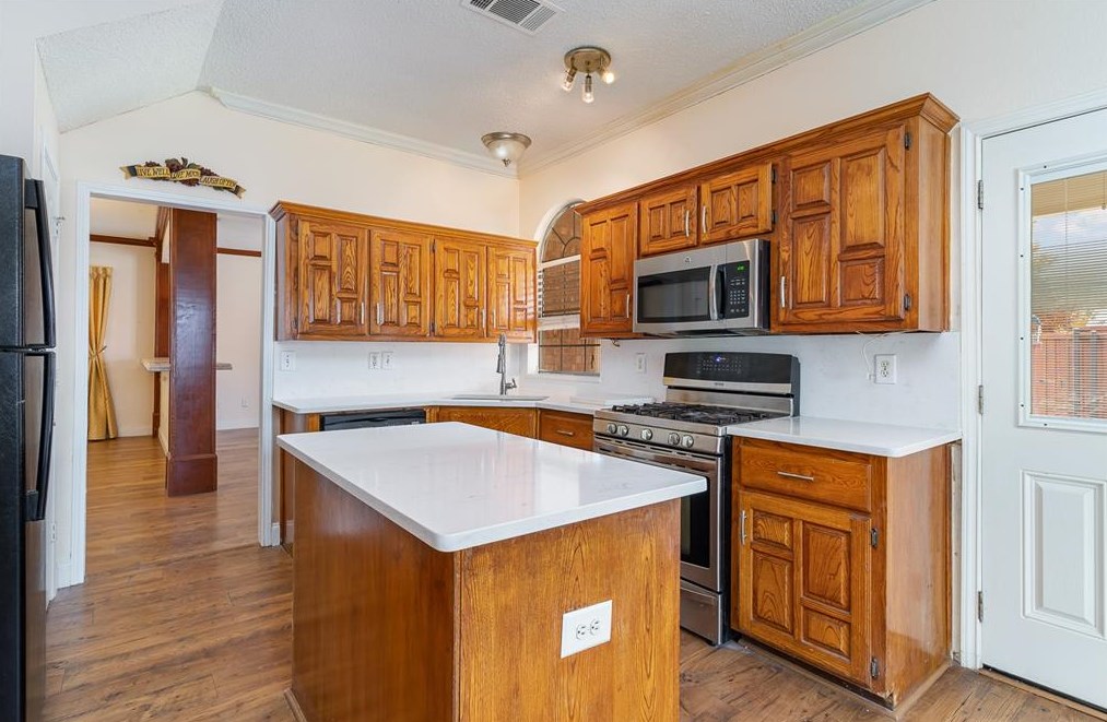 3713 Smartt St, Rowlett TX  75088-4993 exterior