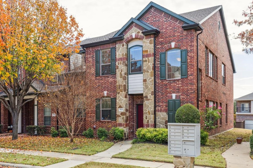 1924 Lantana Ln, Irving, TX 75063