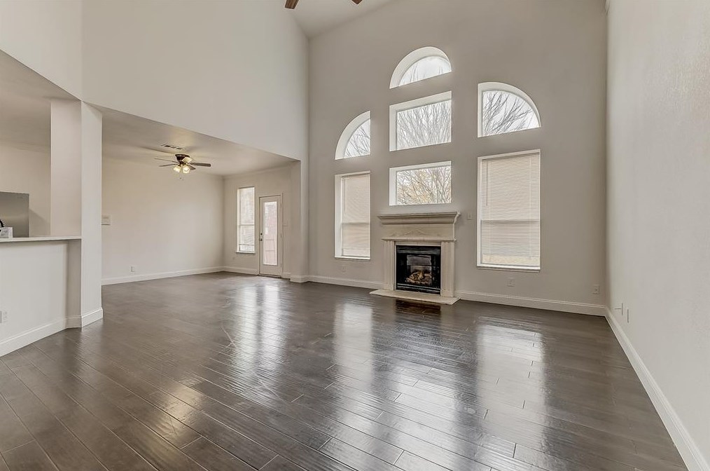 4706 Spring Lake Pkwy, Midlothian, TX 76063