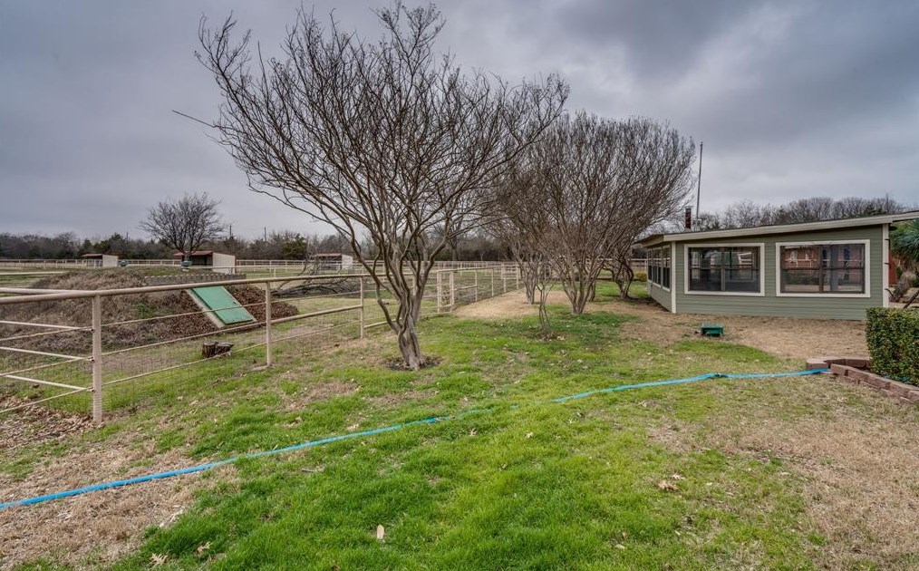 485 Becky Ln, Waxahachie, TX 75165
