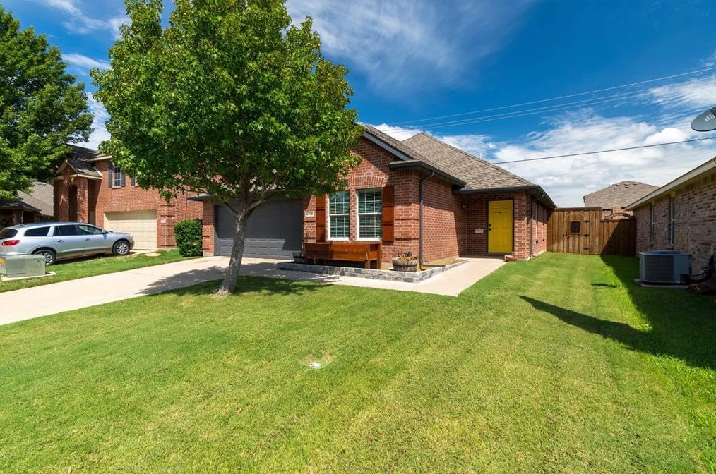 6275 Desert Holly Way, Denton, TX 76208