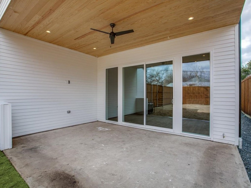 520 Wayne St, Dallas TX  75223-1641 exterior