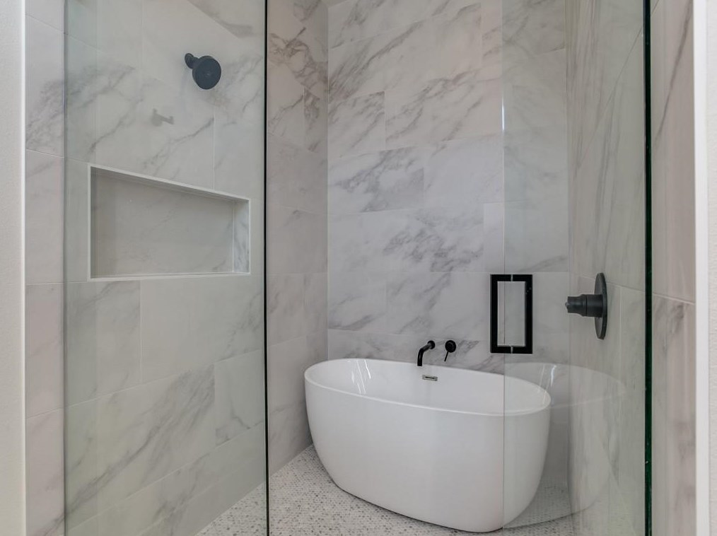 520 Wayne St, Dallas TX  75223-1641 exterior