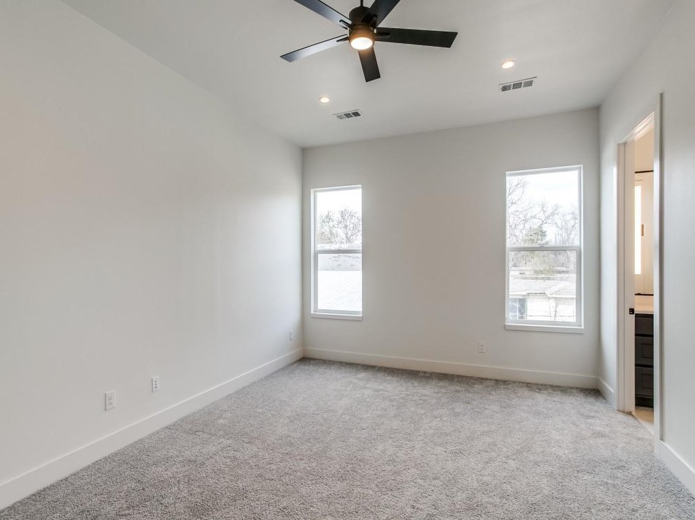 520 Wayne St, Dallas TX  75223-1641 exterior