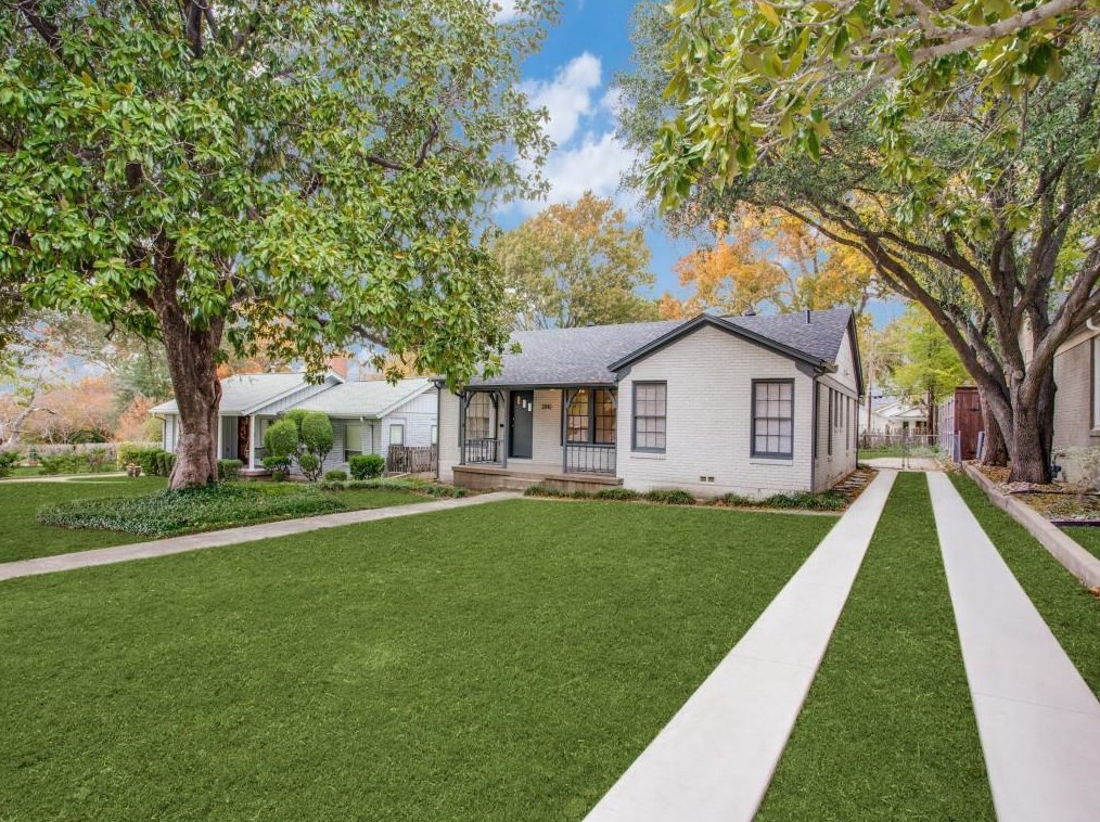3840 Hilltop Rd, Fort Worth, TX 76109