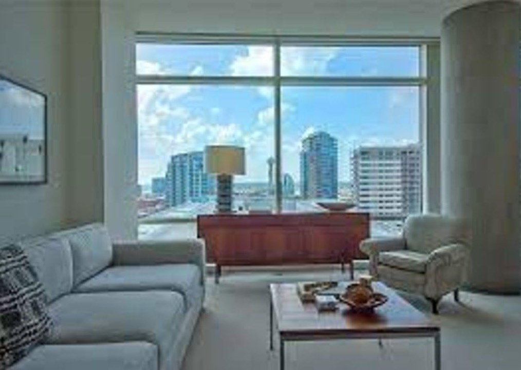 2430 Victory Park Ln, Dallas, TX 75219-7604