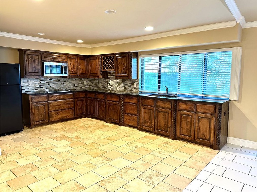 1520 Burmeister Rd, Fort Worth, TX 76134
