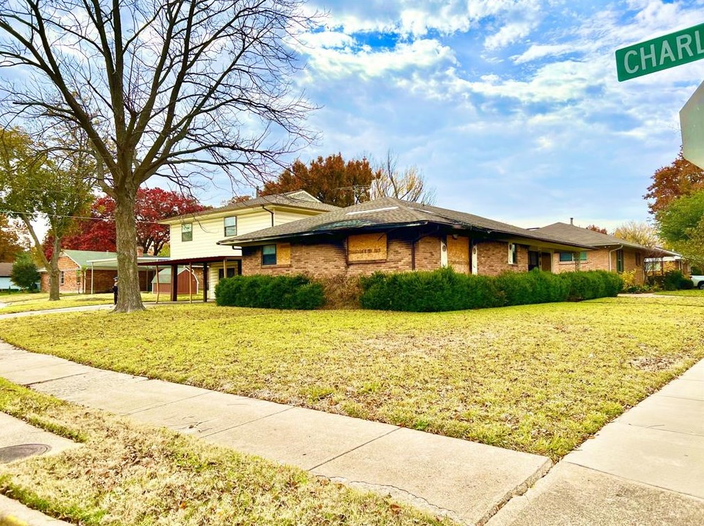 3902 Douglas Dr, Garland, TX 75041