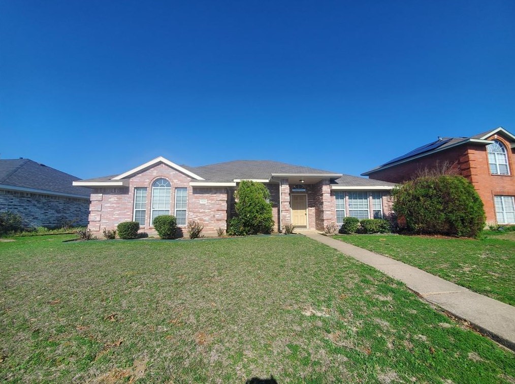 1526 Chapman Dr, Lancaster, TX 75134