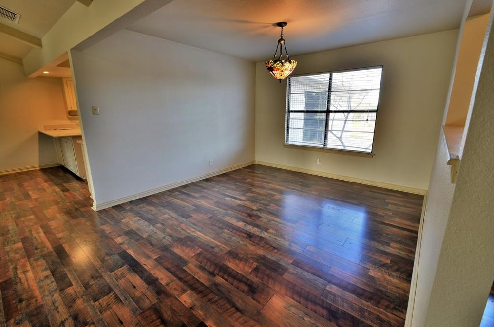6409 Westover Dr, Granbury, TX 76049
