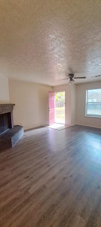 3061 W Sycamore Cir, Euless, TX 76040