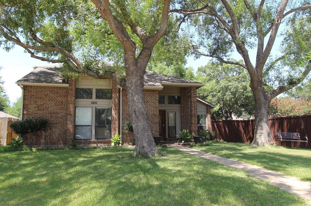 1601 Cayman Cir, Plano, TX 75025