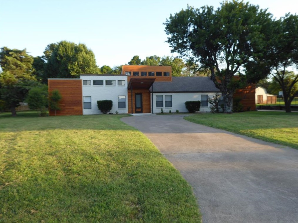 1217 Whispering Ln, Grapevine, TX 76092