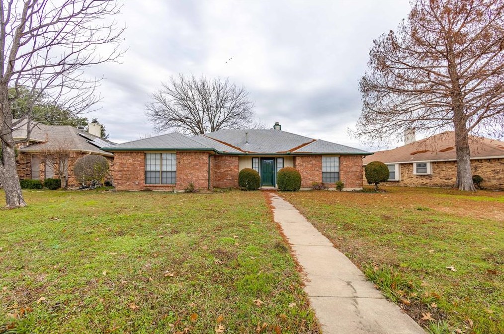 709 Quail Hollow Dr, Mesquite, TX 75150