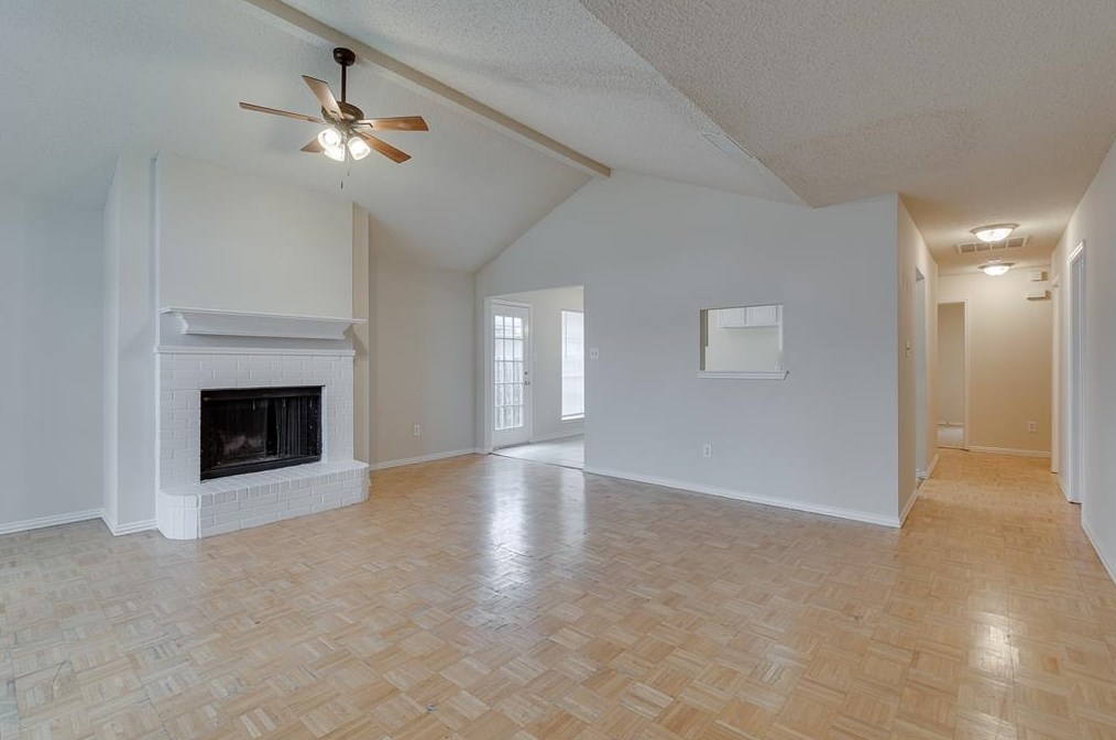 2421 Kelton St, Fort Worth, TX 76133