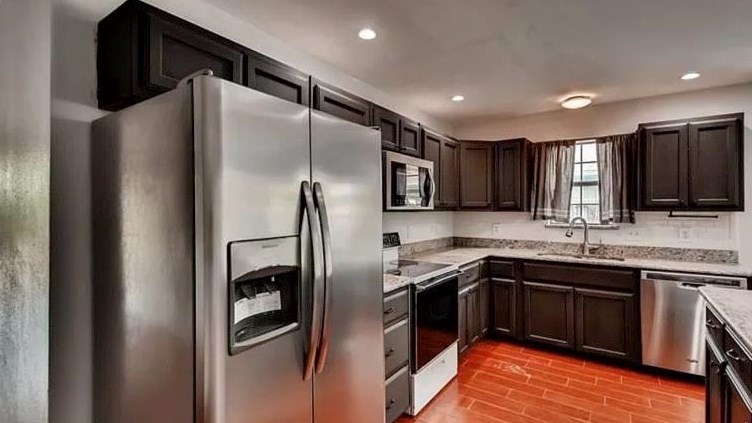 411 N 2nd St, Krum, TX 76249