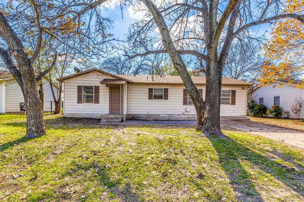 8417 Omaha Dr, Fort Worth, TX 76108