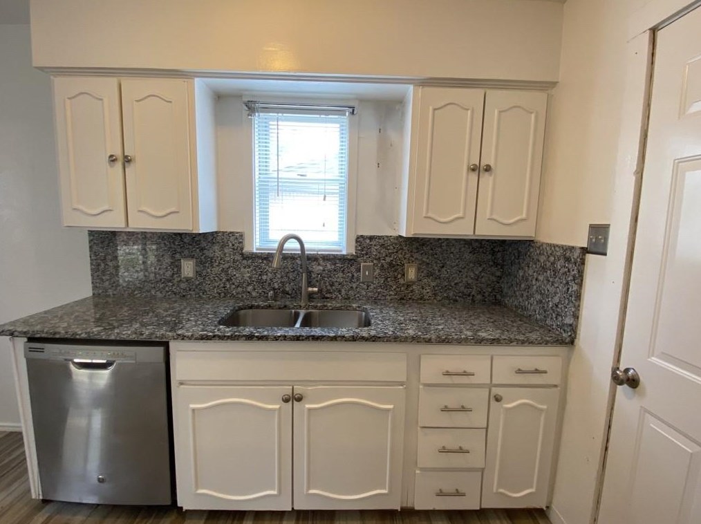 3905 Flamingo Ln, Irving, TX 75062