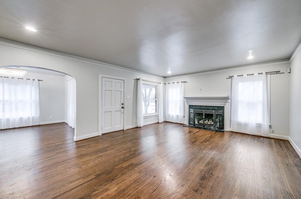 7054 Casa Loma Ave, Dallas, TX 75214