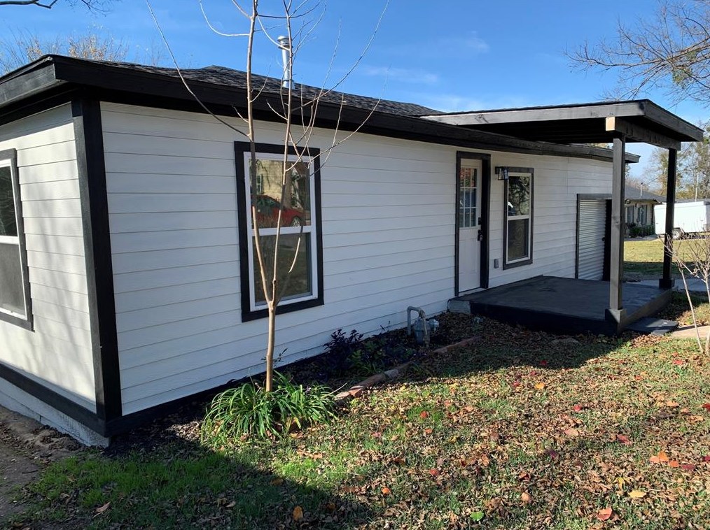 105 Weaver St, Forney TX  75126-8504 exterior