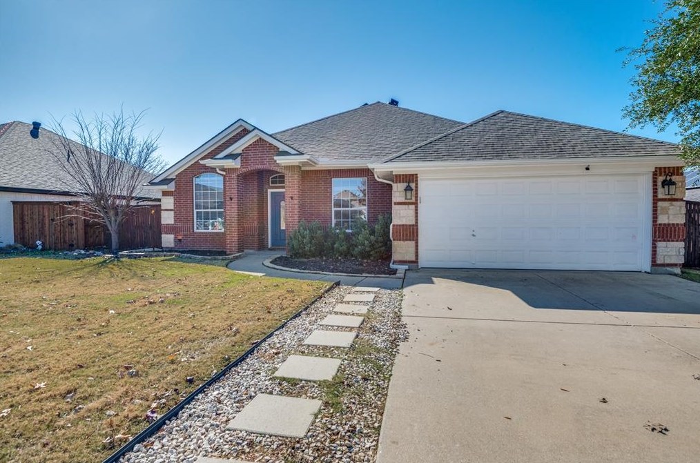 228 Lottie Ln, Fort Worth, TX 76179