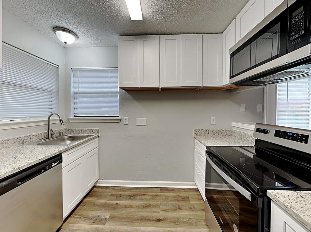 2703 Oak Bend Ln, Dallas TX  75227-7679 exterior