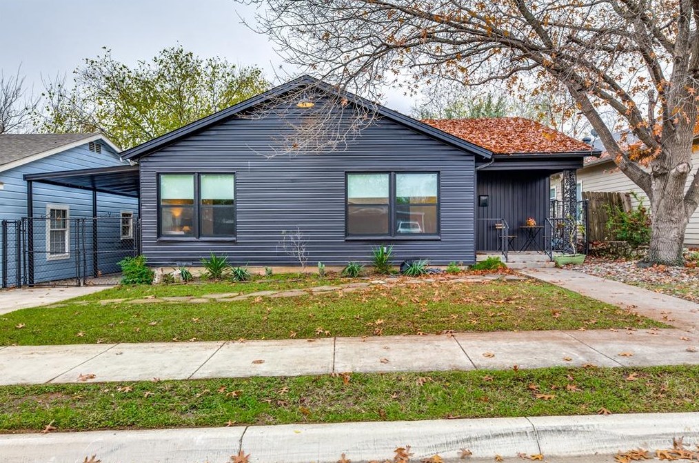 2105 Harrison Ave, Fort Worth, TX 76110