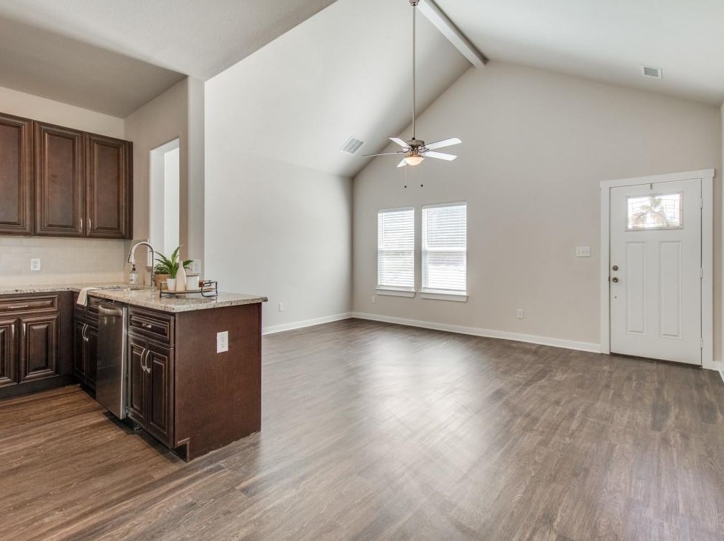 413 E Elm St, Denison, TX 75021