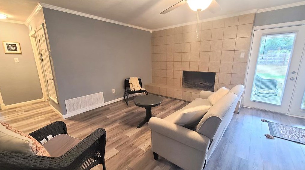 108 Royal Ln, Commerce, TX 75428