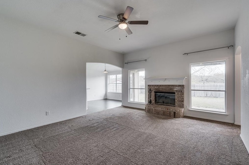 1618 Sabine Dr, Midlothian, TX 76065