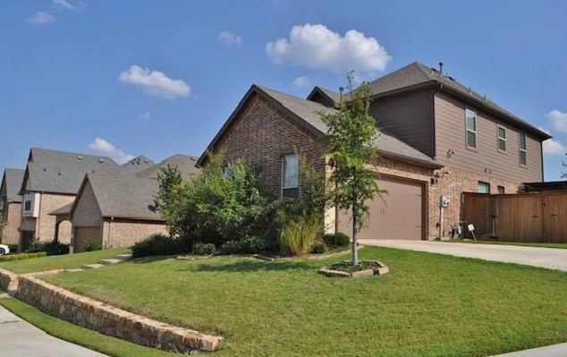 5840 Tuleys Creek Dr, Fort Worth, TX 76137