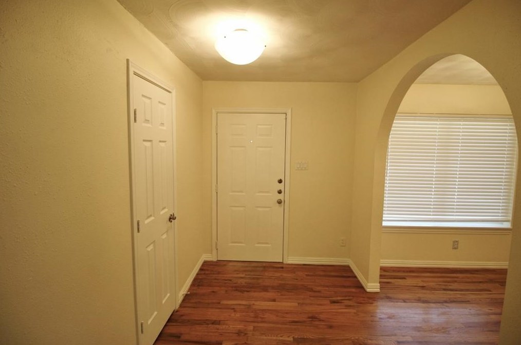 316 Willow Wood Ln, Desoto, TX 75115