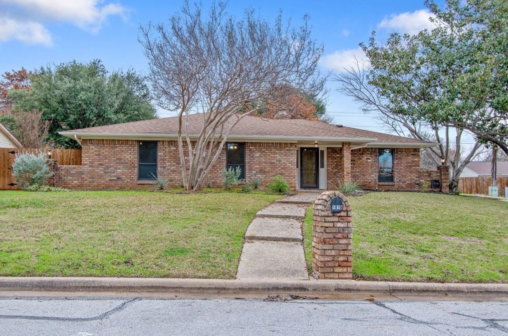 1819 Redwood Trl, Grapevine, TX 76051