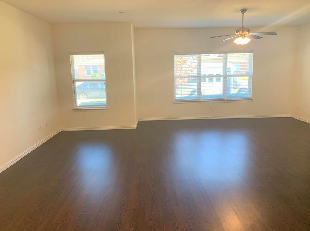 1348 Lakecrest Ln, Lewisville, TX 75057