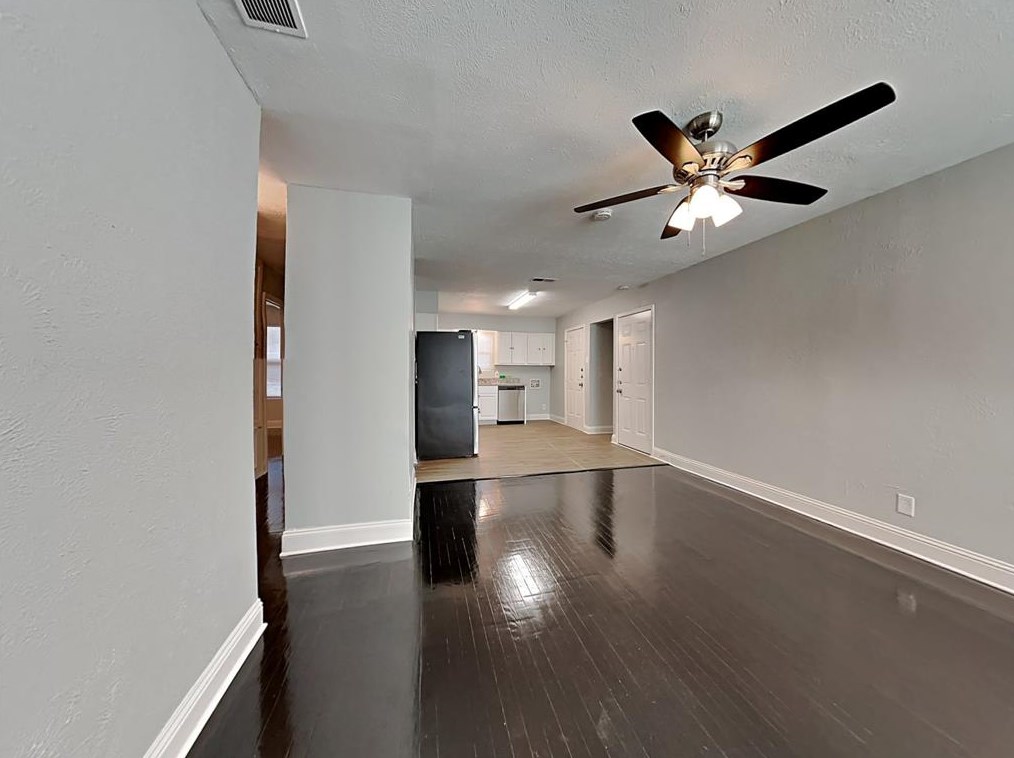 1101 Rancho Dr, Mesquite, TX 75149