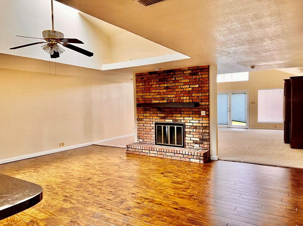 609 Nw Chisholm Rd, Burleson, TX 76028
