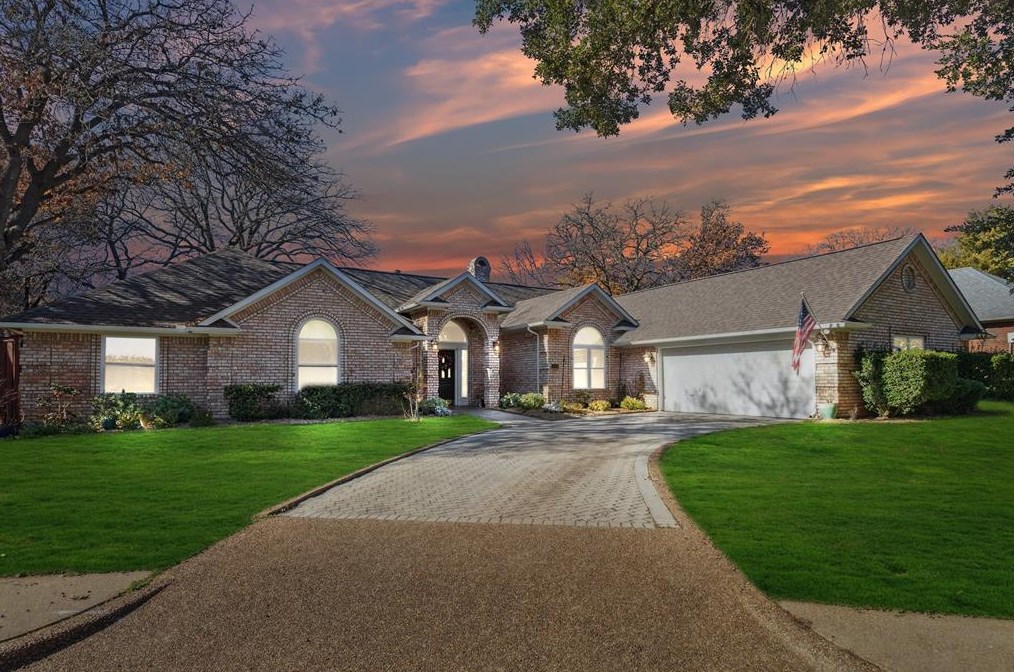 1909 Skelton St, Lewisville, TX 75022