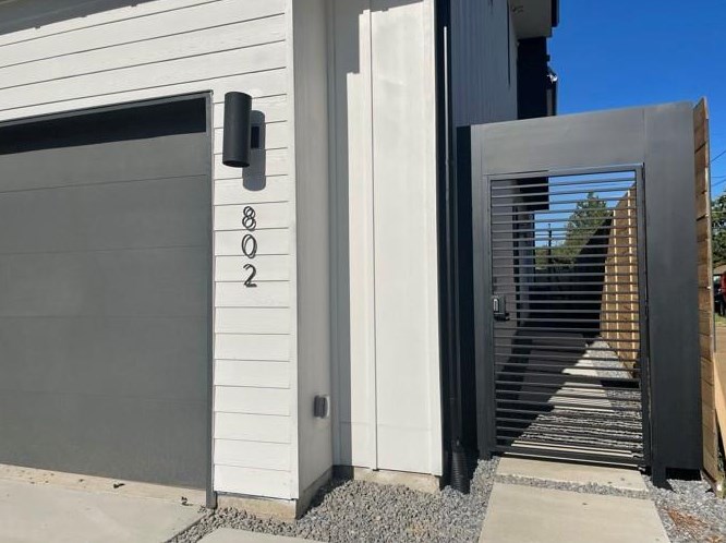 800-802 S Glasgow Dr, Dallas, TX 75223