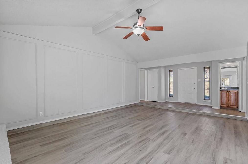 1004 Lakeview Dr, Azle, TX 76020