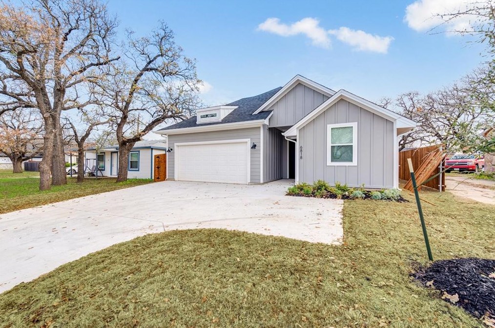 6818 Smithfield Rd, Fort Worth, TX 76182