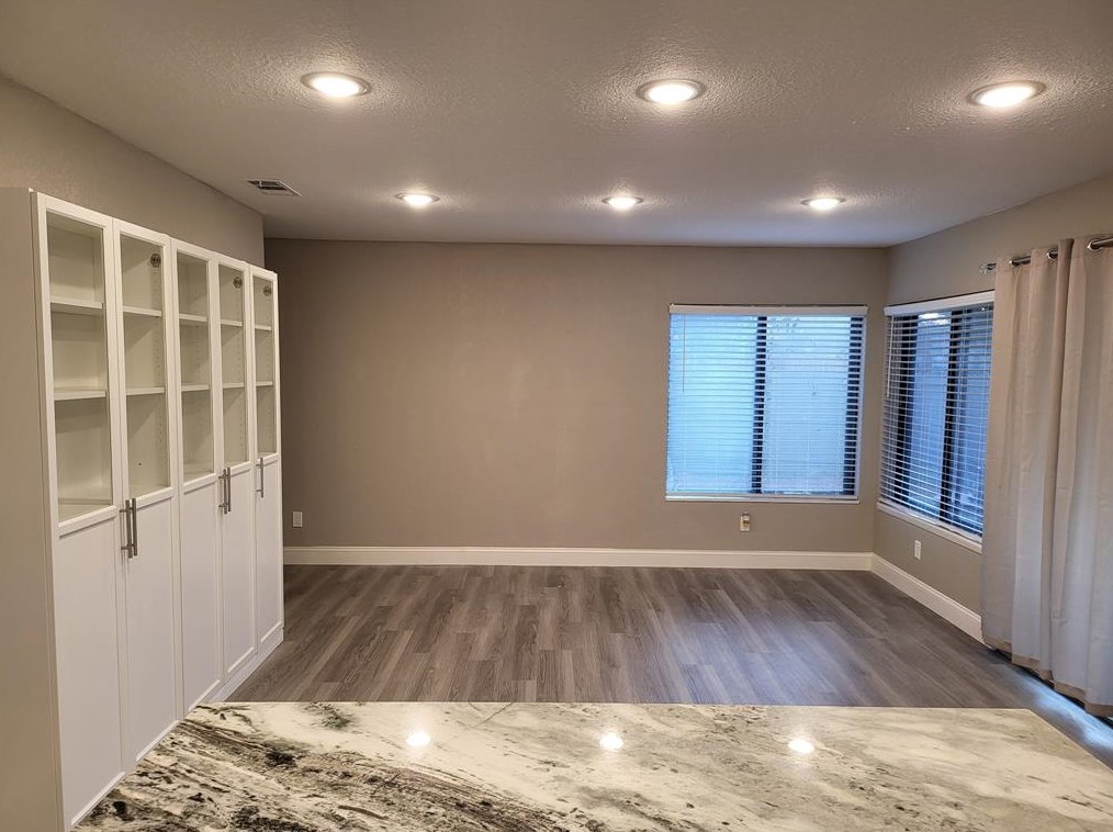 3220 Noble Ln, Garland, TX 75044