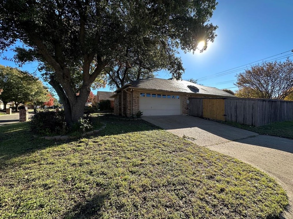 7885 Mahonia Dr, Fort Worth, TX 76133