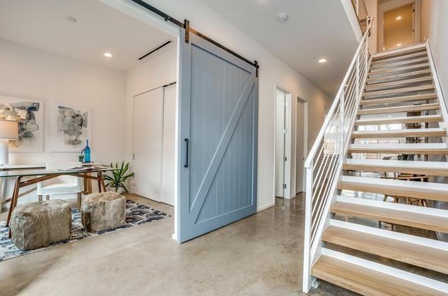 2310 Prairie Ave, Dallas TX  75204-3414 exterior