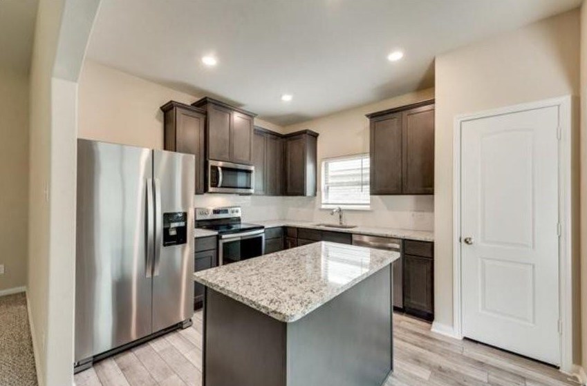 328 Lowery Oaks Trl, Fort Worth, TX 76120