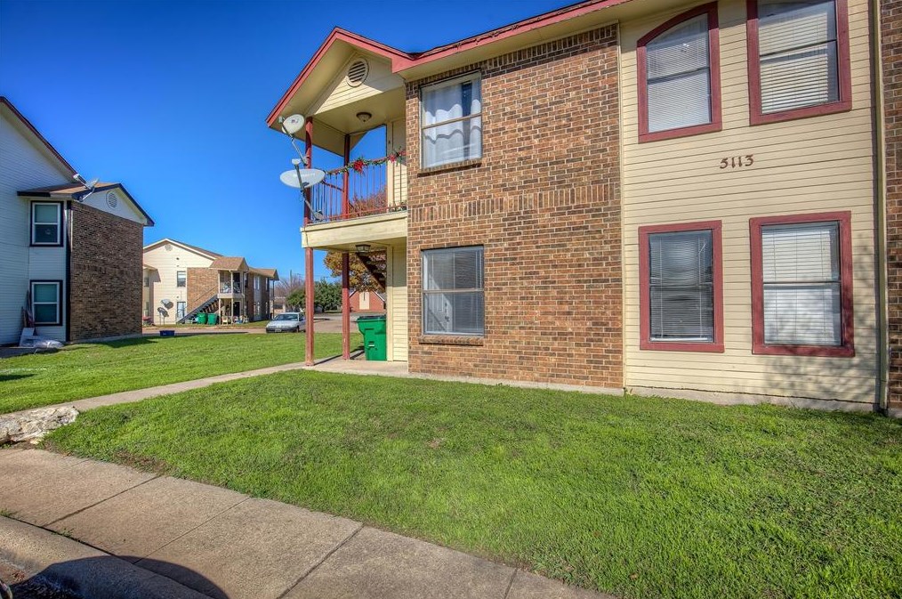 5113 Herrick Ct #a, Fort Worth, TX 76117