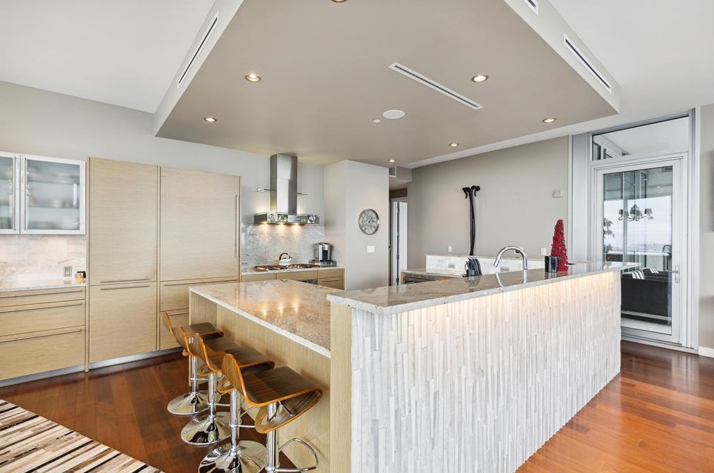 2900 Mckinnon St Apt 2601, Dallas, TX 75201