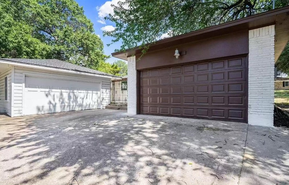 971 Wolf Creek Trl, Dallas, TX 75232