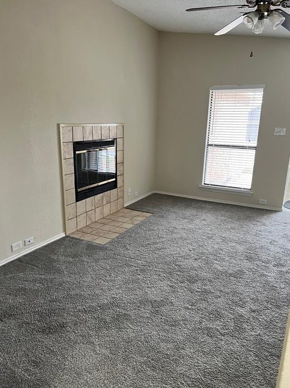 900 Mary Dr, Hurst, TX 76053